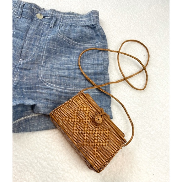 FRENCH CONNECTION • Blue Linen High-Waisted Shorts - Picture 8 of 13